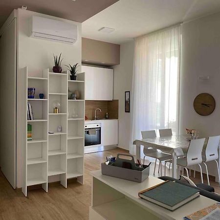 Camar 110 Apartment ลาสเปเซีย ภายนอก รูปภาพ