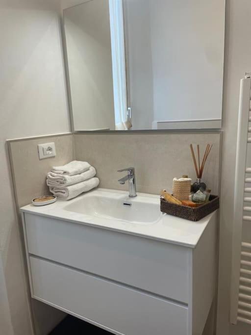 Camar 110 Apartment ลาสเปเซีย ภายนอก รูปภาพ